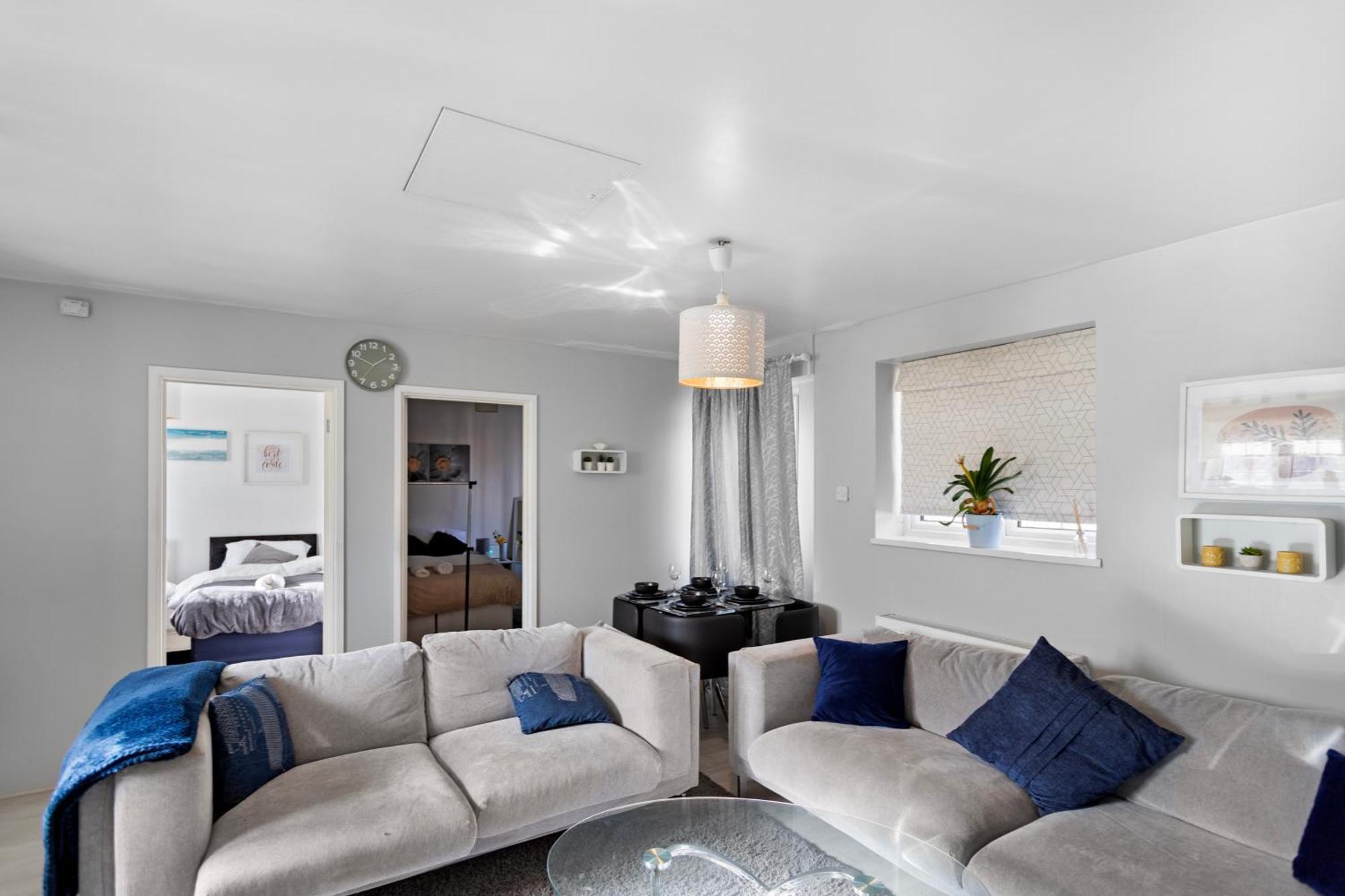 Ferienhaus 3 Bed W 2 Bathrooms &free Parking Sleeps 6