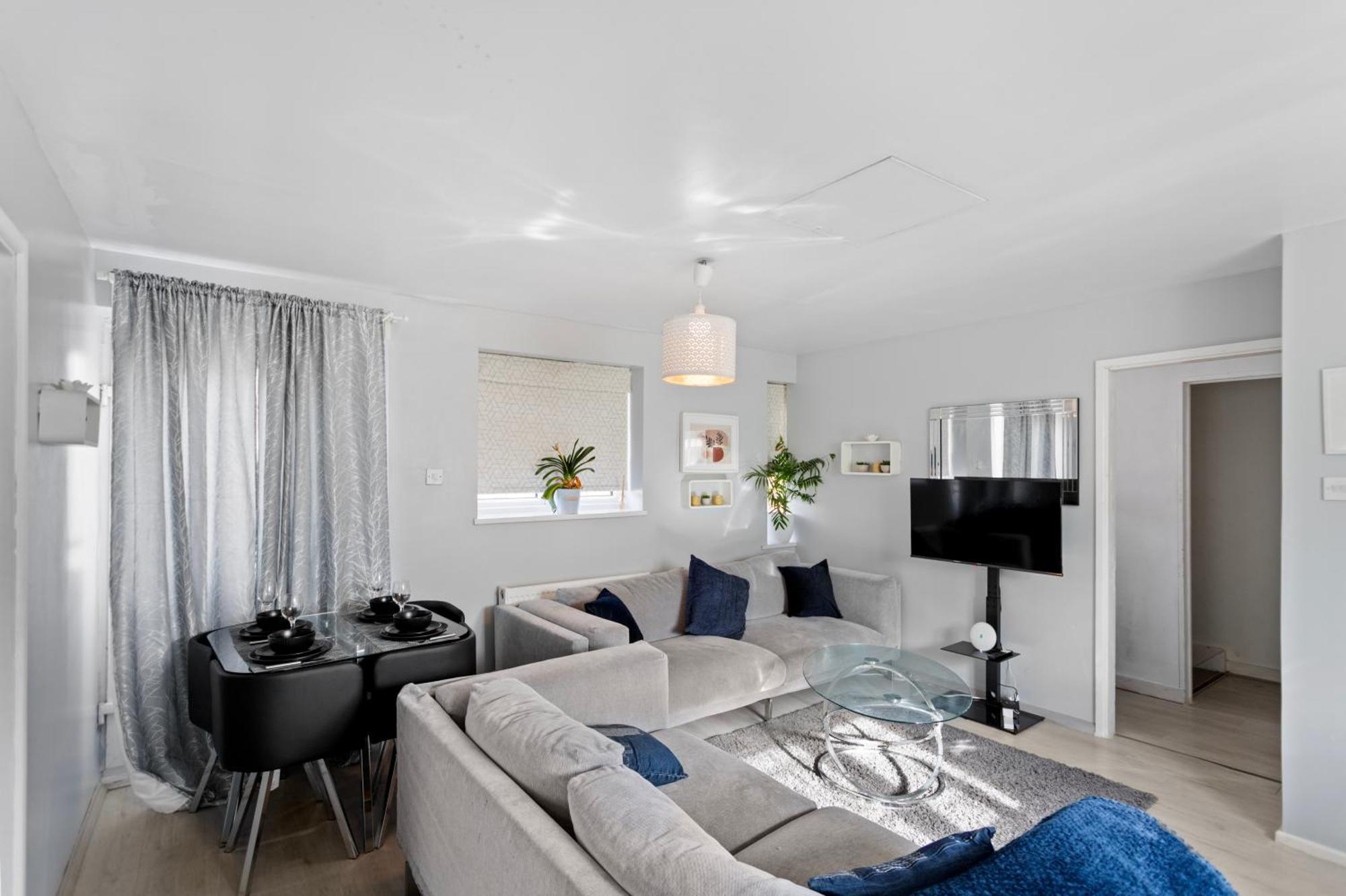 Ferienhaus 3 Bed W 2 Bathrooms &free Parking Sleeps 6 London