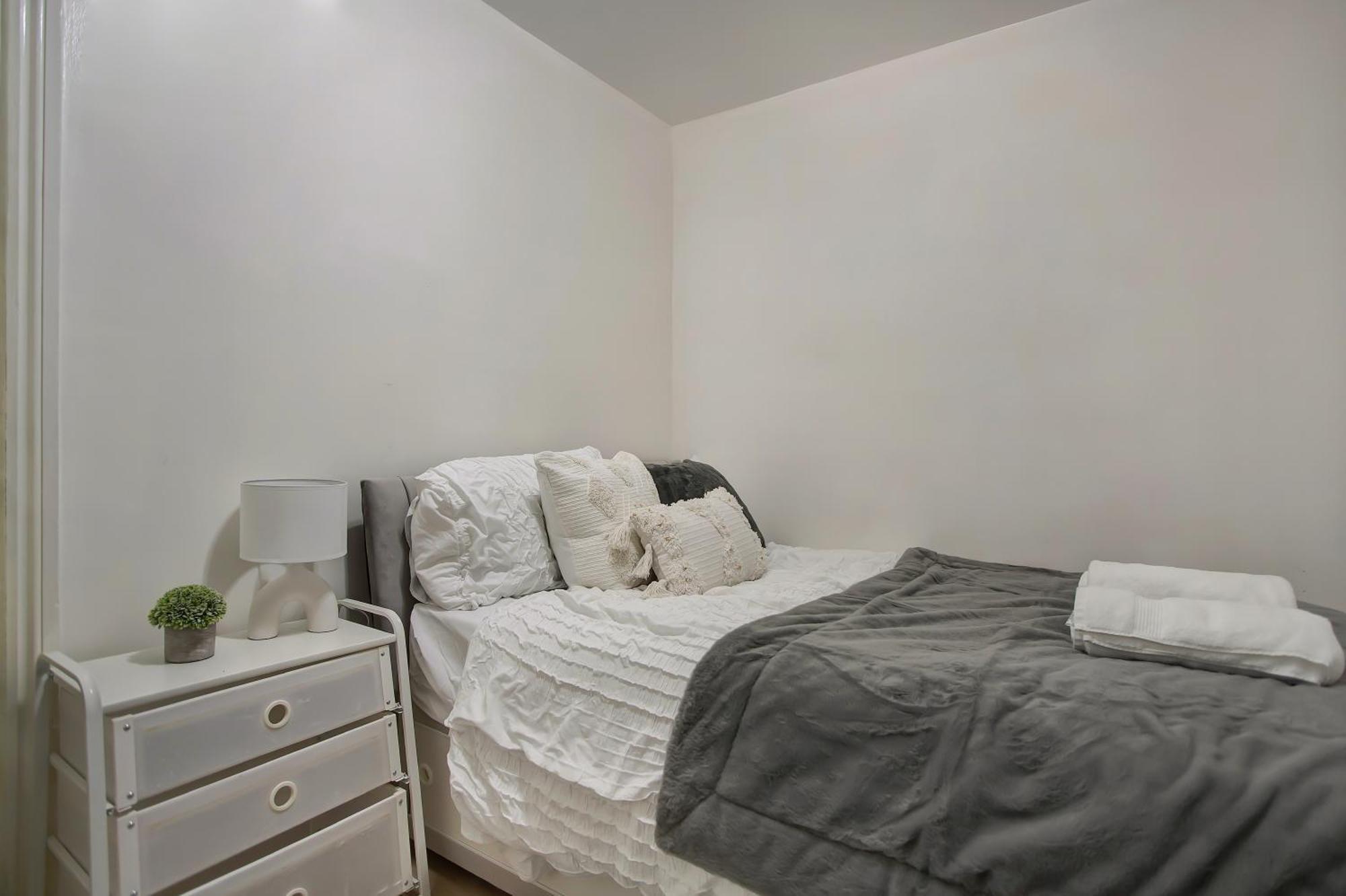 3 Bed W 2 Bathrooms &free Parking Sleeps 6 Ferienhaus London